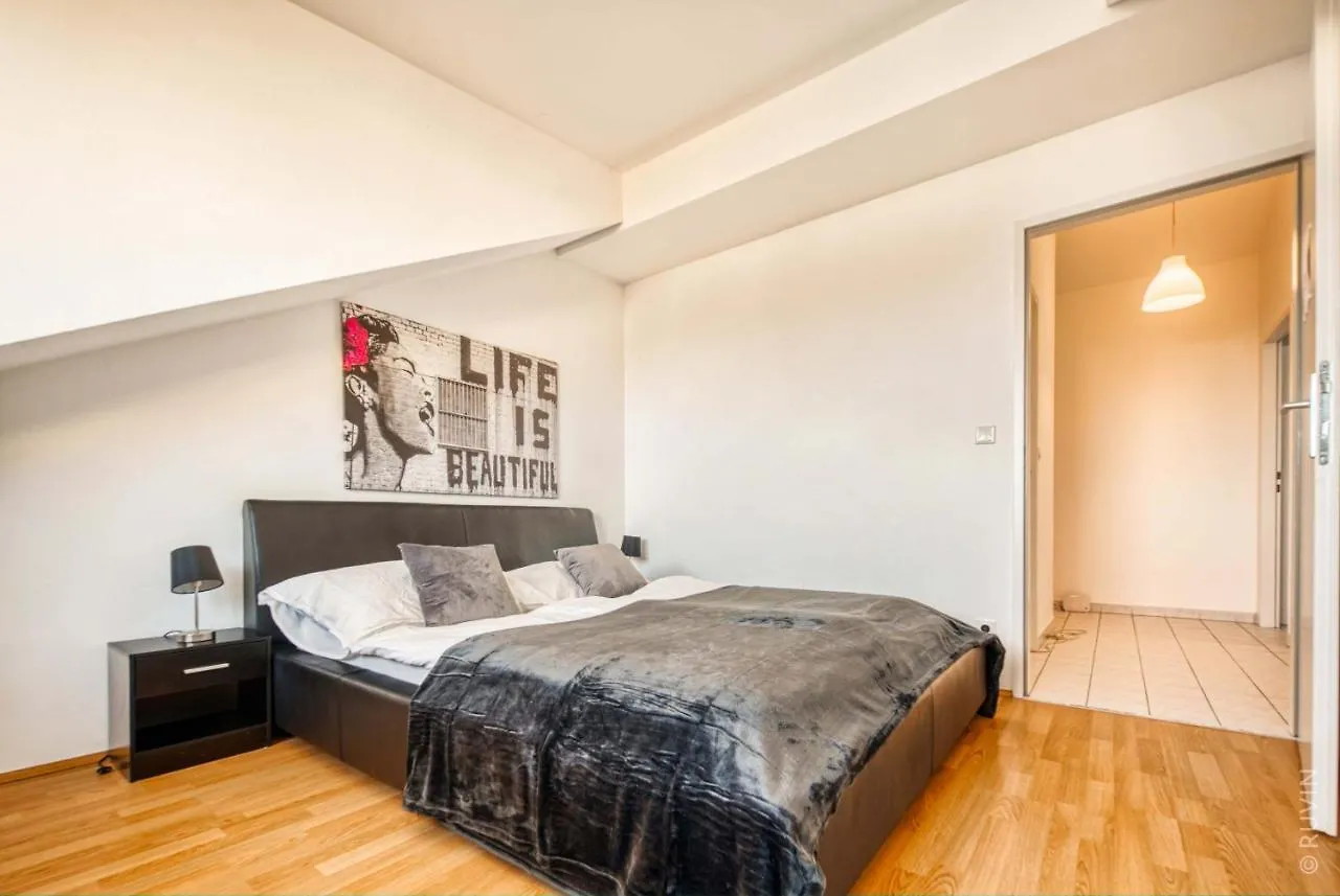 King Bed Home, 3 Bed Rooms Ideal For Big Groups Wien Österreich