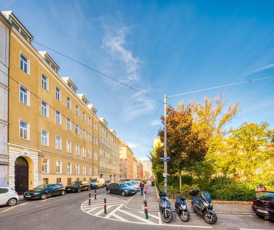 Apartment King Bed Home, 3 Bed Rooms Ideal For Big Groups Wien Österreich